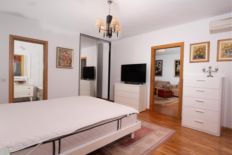 Soseaua Nordului- Herastrau apartament 3 camere 132 mp, mobilat